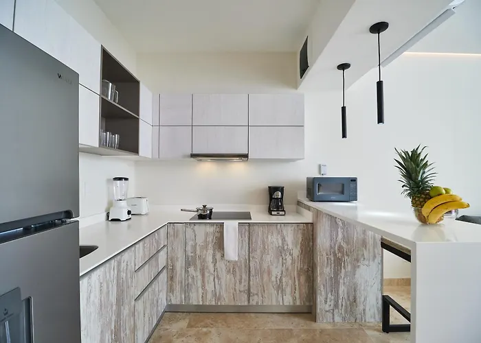 Luxury 2 Story Penthouse With Private Pool, Gym & Rooftop Apartamento *