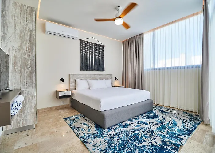 Luxury 2 Story Penthouse With Private Pool, Gym & Rooftop Apartamento *